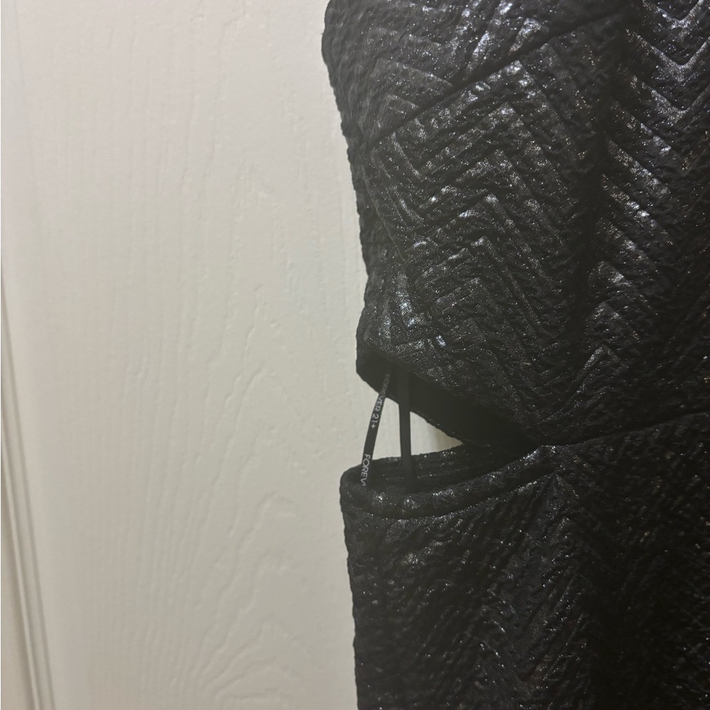 Forever 21 Black Textured Sleeveless Mini Dress with Side Cutouts - Picture 3 of 5